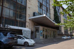Здание общественного телевидения в Тбилиси продали под снос ради торгового центра. Вот его история