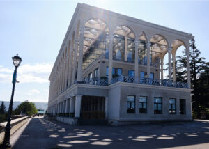 🏛Пять мест, чтоб предаться «архитектурным излишествам» в Тбилиси