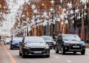 Украшать проспект Руставели к Новому году будут этой ночью. Движение ограничат