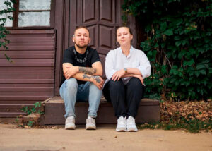 Российских активистов Владимира Дубовского и Алину Савельеву похитили в Тбилиси, сообщила организация «Єднання українців історичних земель». Дубовский — один из ее основателей