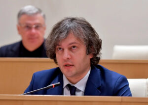 «Это позор». Власти Грузии будут защищать телеканалы, попавшие под британские санкции